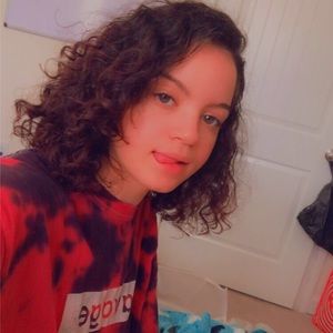 Meet your Posher, Karisma